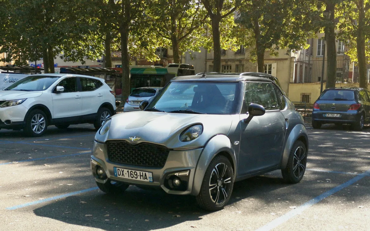 Voiture sans permis Chatenet, autre vue